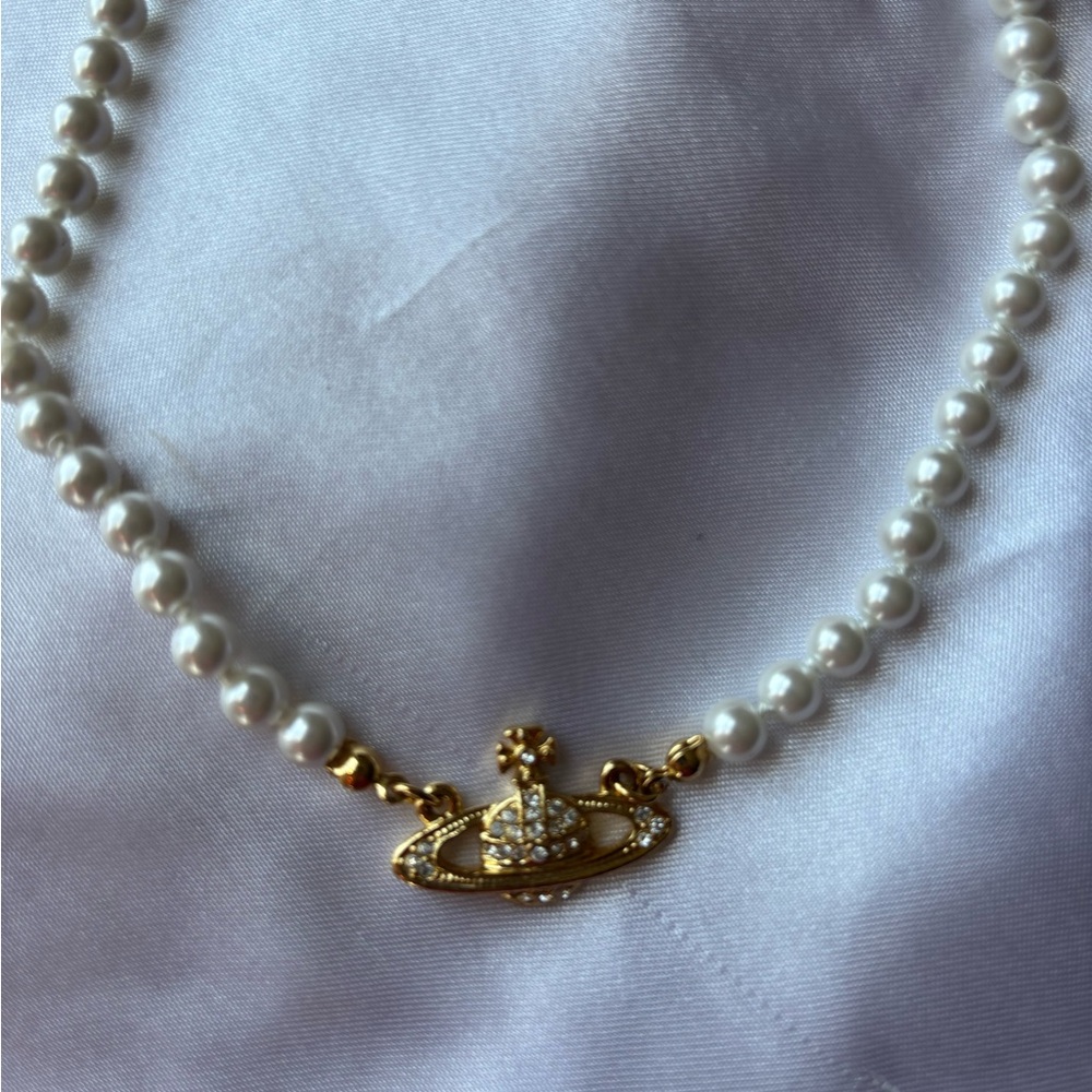 Vivienne Westwood Women’s Pearl Necklace